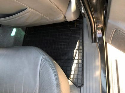 Гумени стелки Frogum за Toyota Hilux (2005+) – пасване по модел