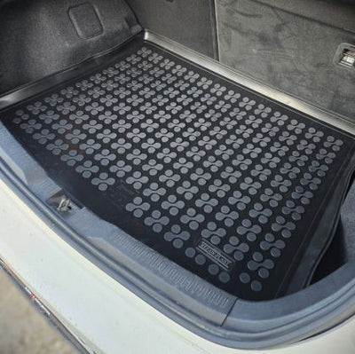 Гумена стелка за багажник Rezaw-Plast за Toyota Auris 2013+ хечбек – без Comfort пакет, Hybrid