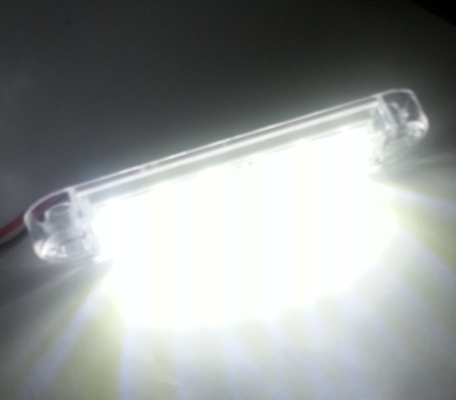 1 брой ЛЕД LED Бял Диоден Маркер Габарит Токос със 6 светодиода за камион ремарке бус ван каравана платформа 12V-24V