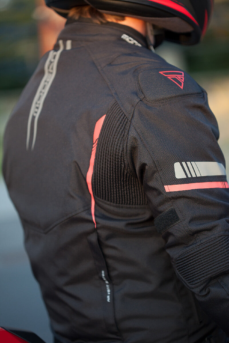 ЯКЕ MODEKA AENERGY BLACK/RED