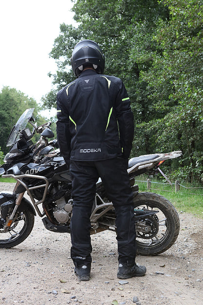 ЛЯТНО ЯКЕ MODEKA YANNIK AIR BLACK/YELLOW
