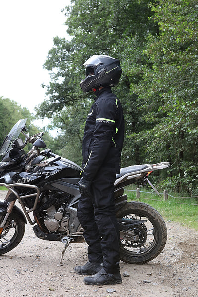 ЛЯТНО ЯКЕ MODEKA YANNIK AIR BLACK/YELLOW
