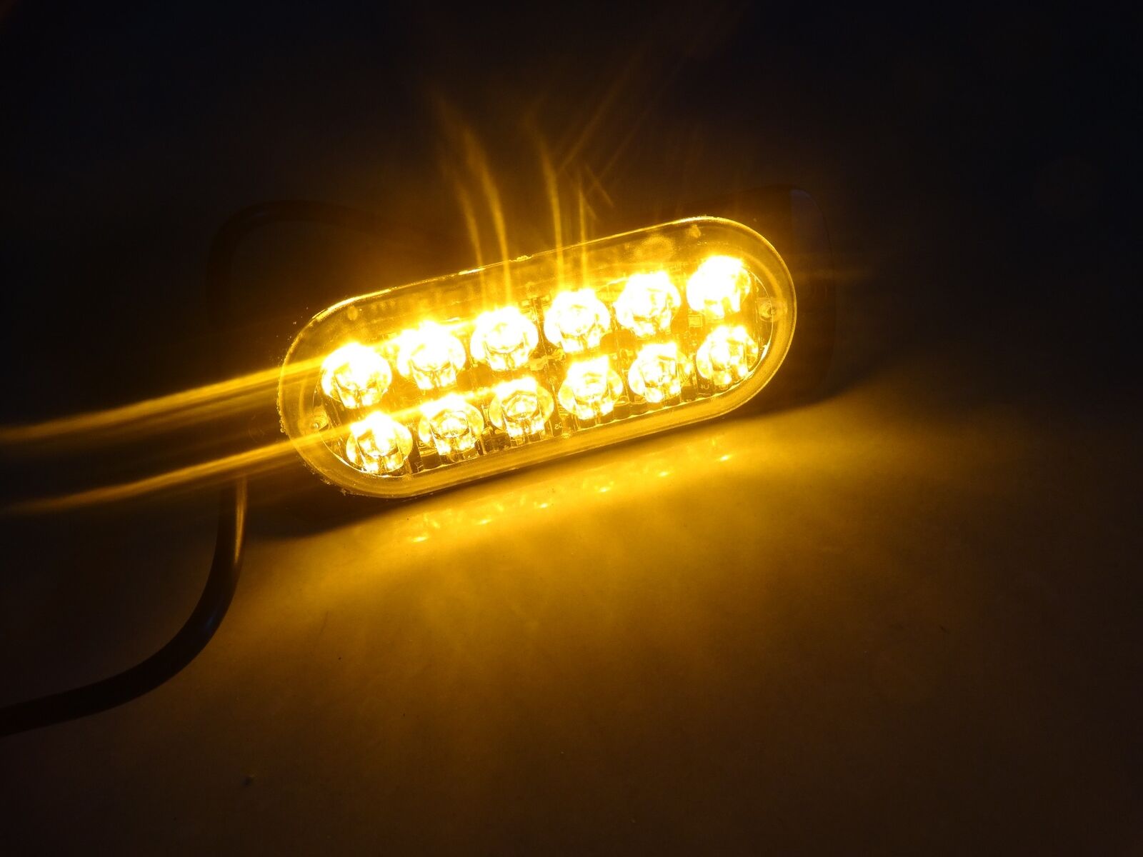 12 LED ЛЕД Аварийна Лампа За Пътна Помощ, Жълта Блиц Светлина, Мигаща!
