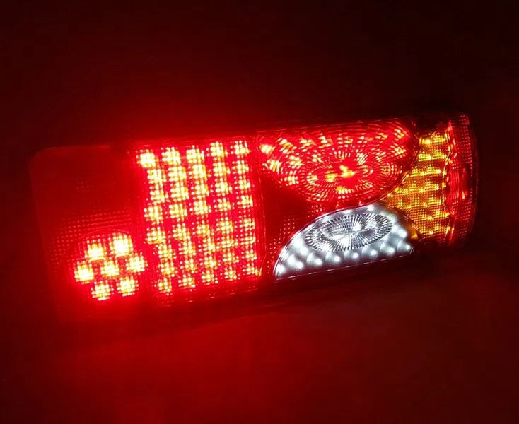 Комплект Задни Диодни LED Лед Стопове - 400mm x 150mm x 85mm 24V - с букса - подходящи за Камион Тир Ремарке Каравана Платформа