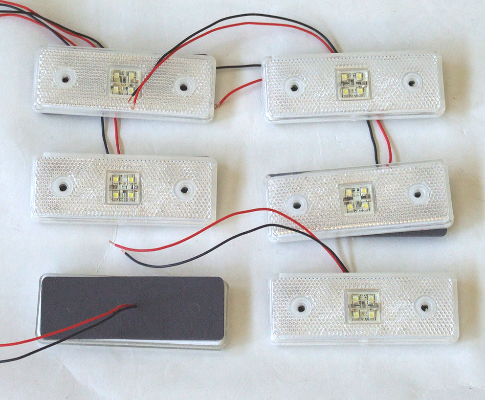 24V Диоден 4 LED ЛЕД Маркер габарит токос светлина за камиони бус ван ремарке каравана - 110 мм х 40 мм - бял