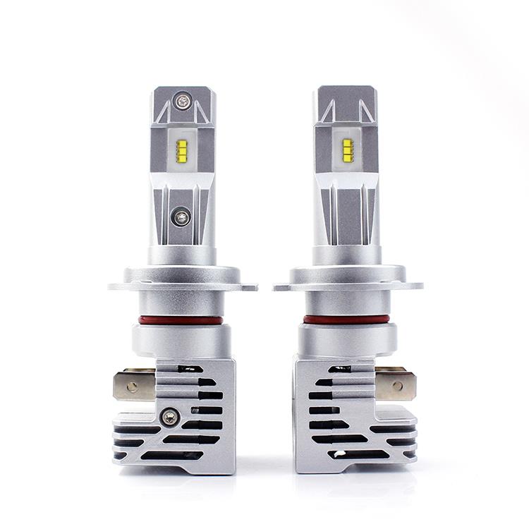 Комплект Умалени Мини Лед Led Диодни Крушки М3 H7 Х7 12V 24V 50W 5000lm за Трактори Мотоциклети Мотори Автомобили