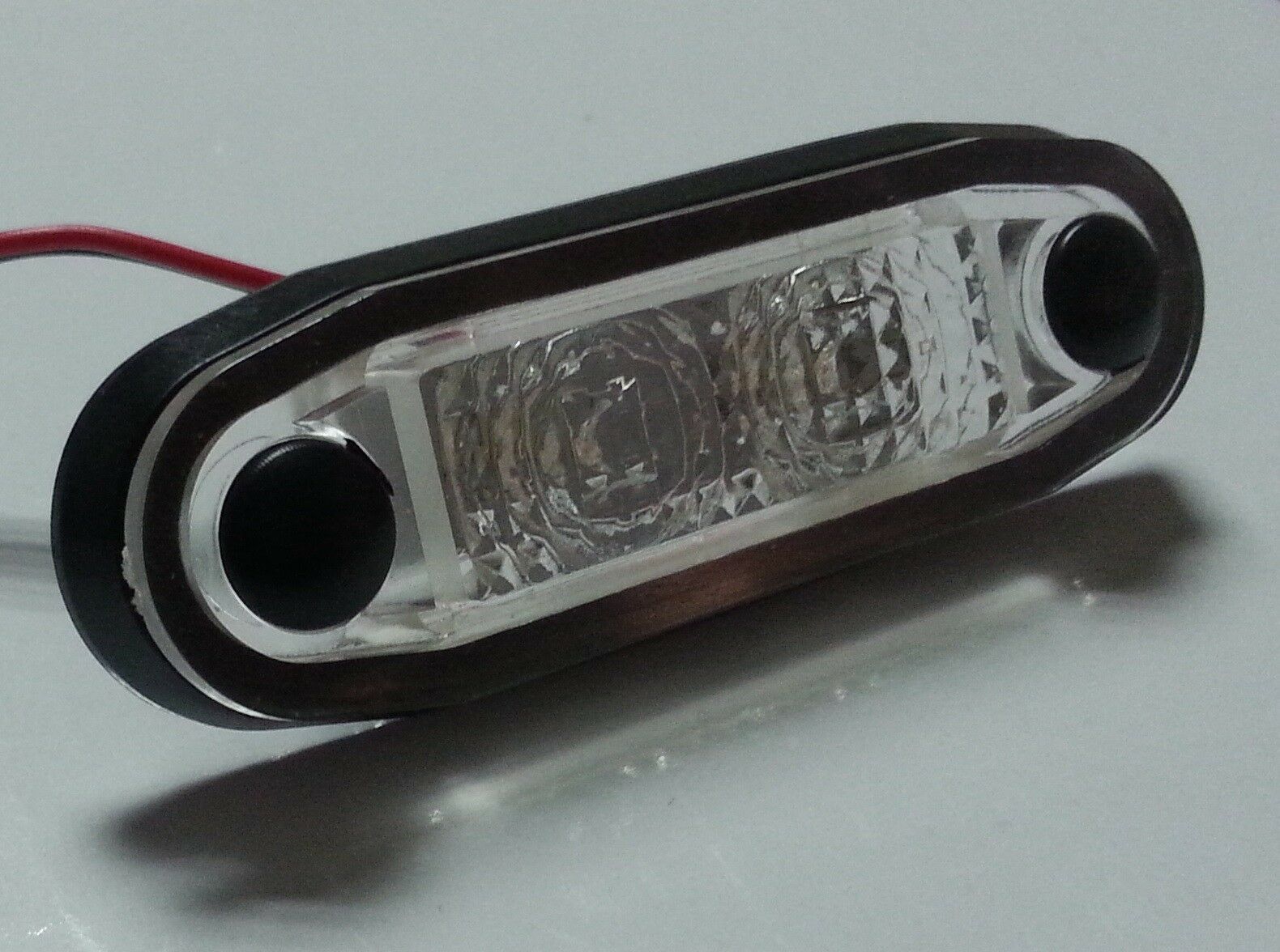 LED Светодиоден Габарит, Маркер, Токос, С Гума, Син Цвят, Овален, Е-Mark, 24V, 7,5 см
