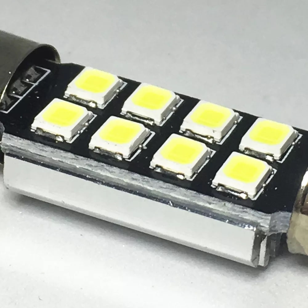 Комплект от 2 броя LED Лед Диодни Крушки 8 SMD 31мм 12V Бяла Светлина в блистер