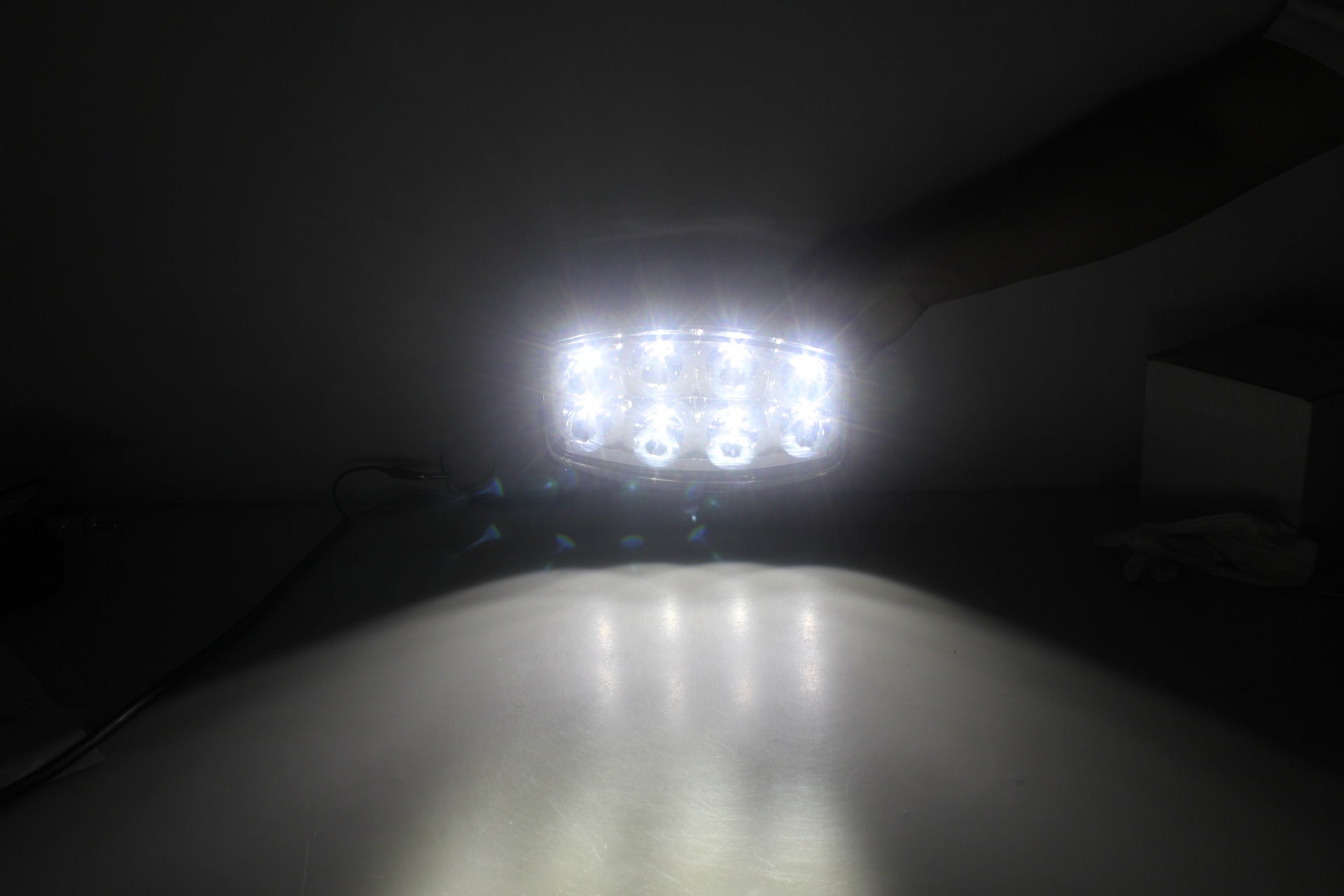 Нов мощен 64W LED ЛЕД Фар Халоген Лампа с Три Функции Неон Neon Ефект 12V - 24V Бяла светлина 6500LM