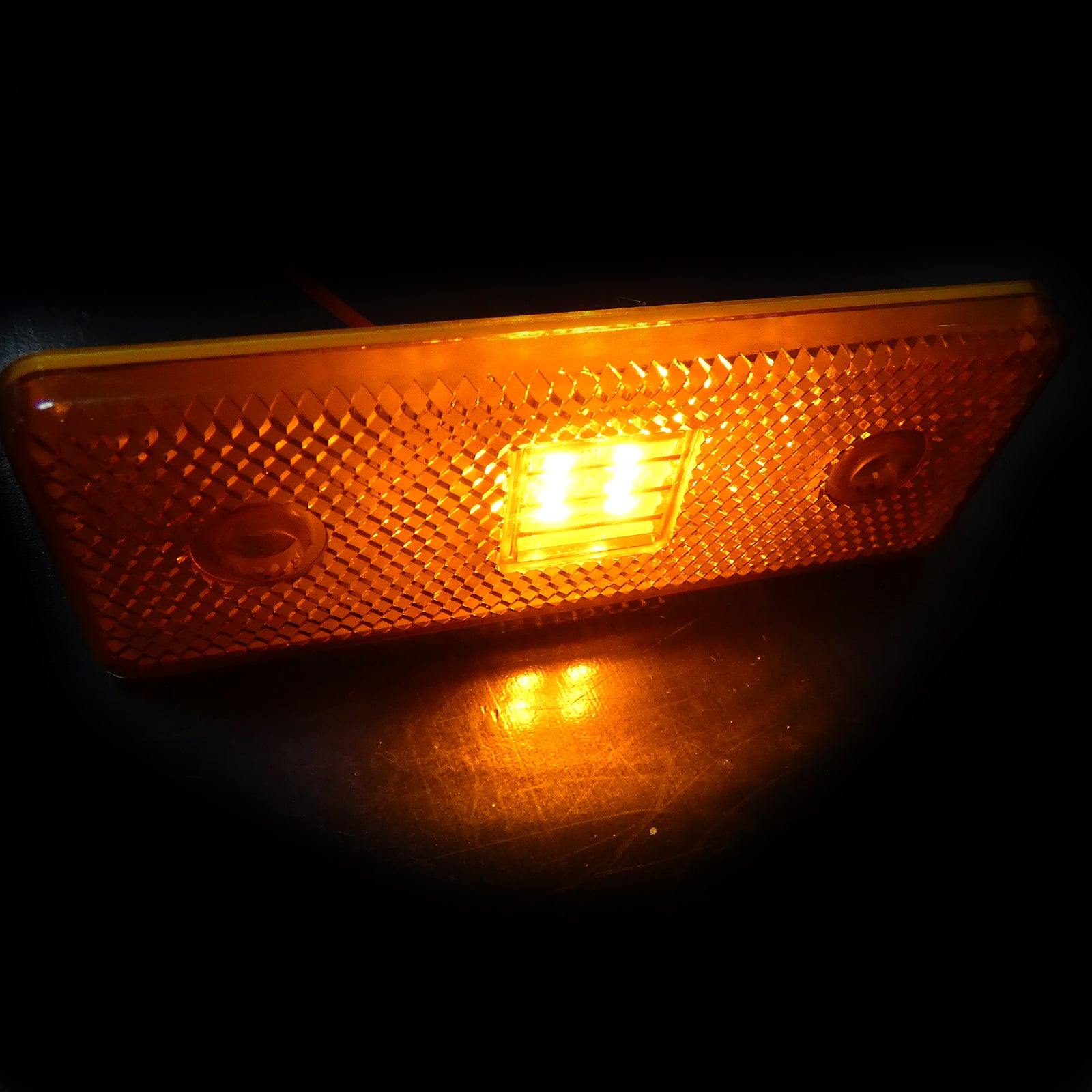 12V Диоден 4 LED ЛЕД Маркер габарит токос светлина за камиони бус ван ремарке каравана - 110 мм х 40 мм - оранжев