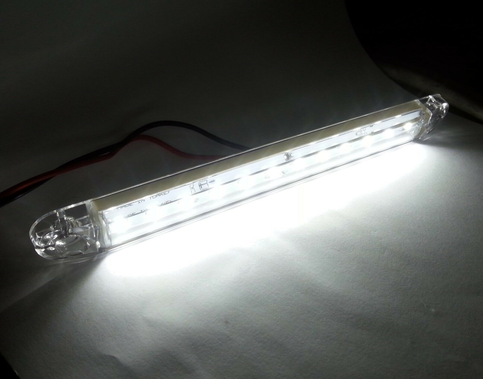 ЛЕД LED Бял Диоден Маркер Габарит Токос със 12 светодиода за камион ремарке бус ван каравана платформа 12V-24V