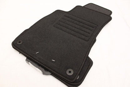 Немски мокетни стелки за Audi A4 (B6/B7) - (2001-2007) - PETEX