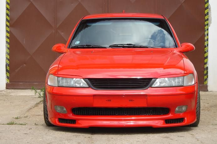 Решетка без емблема Opel Vectra B (1996-01) - черна