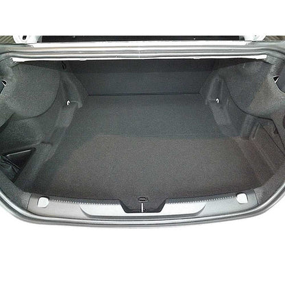 Гумирана стелка за багажник за Jaguar XE (2015+) Sedan with a mini spare tyre