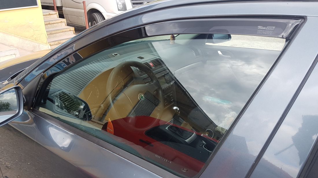 ВЕТРОБРАНИ ЗА SKODA OCTAVIA 2 (2004-2013) 5 ВРАТИ , SEDAN - 2БР. ПРЕДНИ