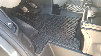 Гумени стелки за Ford Transit / Ford Custom (2012+) / Torneo (2014+)