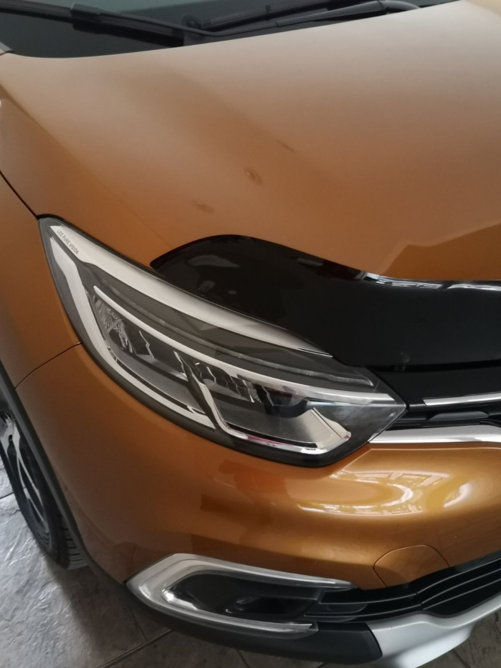 Дефлектор за преден капак за RENAULT CAPTUR I (2016+)