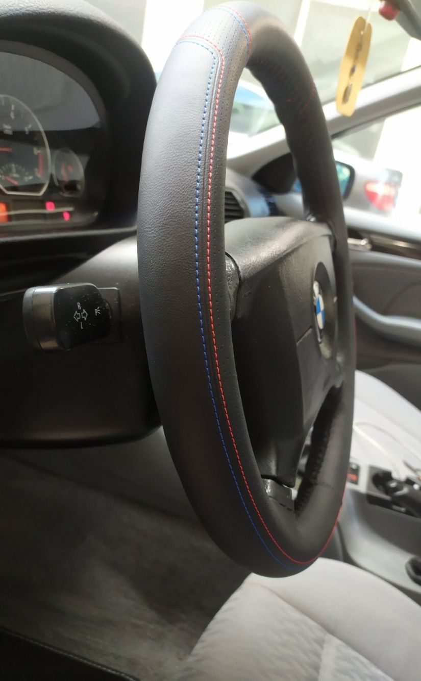 Калъф за волан за шиене - Sport - черен цвят с червени шевове