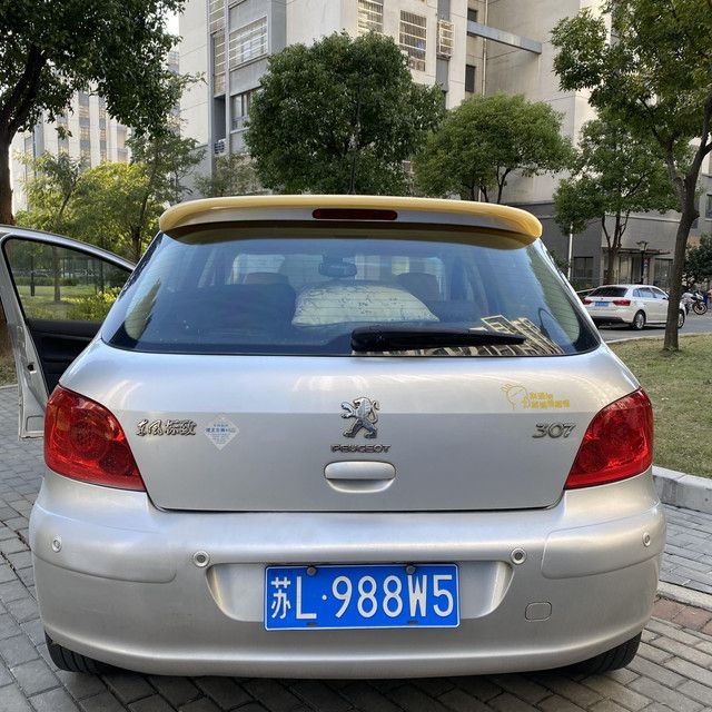 Спойлер антикрило за Peugeot 307 - черен гланц