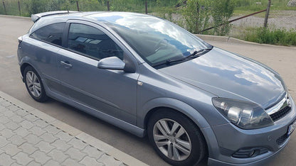 Спойлер антикрило за Volkswagen Golf 5 (2003-2008) GTI / Opel Astra H (2004-2008) GTC - черен гланц