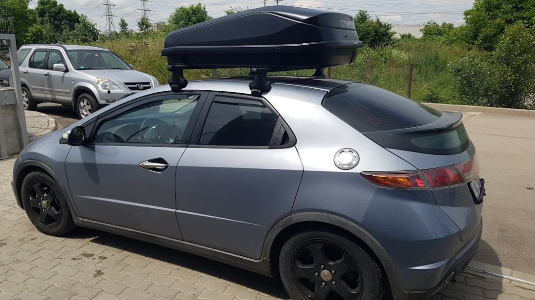 Автобокс Junior Easy 145x94x40cm с 85 mm крепежи, с ключ, 420 литра - черен