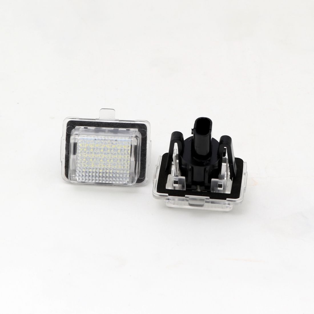 Плафони за задния номер за Mercedes W204 / W212 / C207 / W221 - с оригинална букса, 44x30 mm
